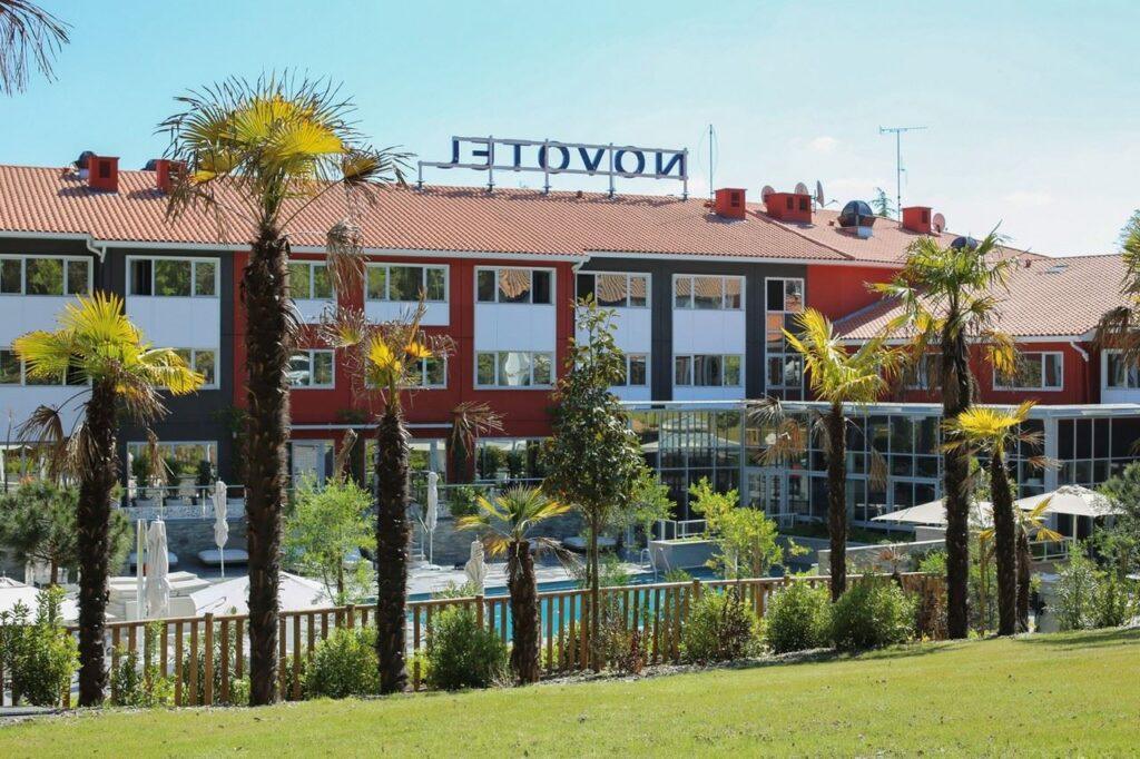 novotel-resort-spa-fitness-biarritz-anglet-1lieu1salle-seminaire-exterieur.jpg