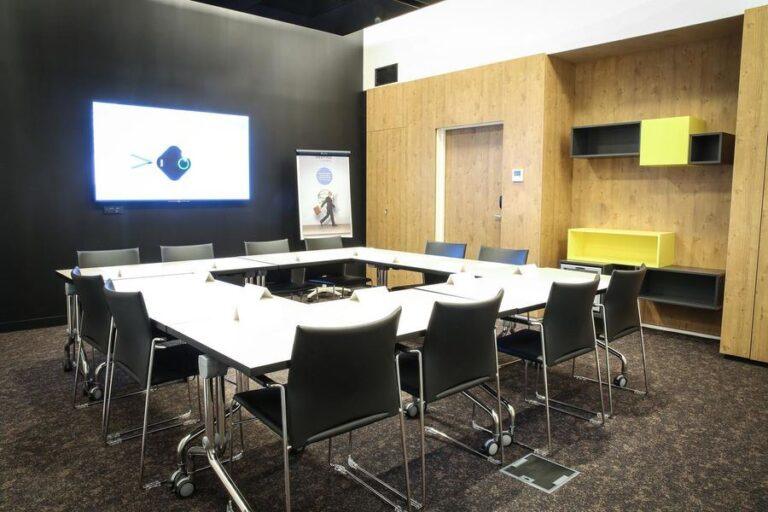 novotel-saint-brieuc-centre-gare-1lieu1salle-reunion.jpg