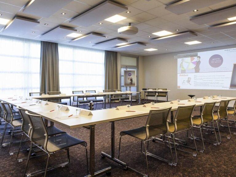 novotel-saint-quentin-golf-national-1lieu1salle-congres.jpg