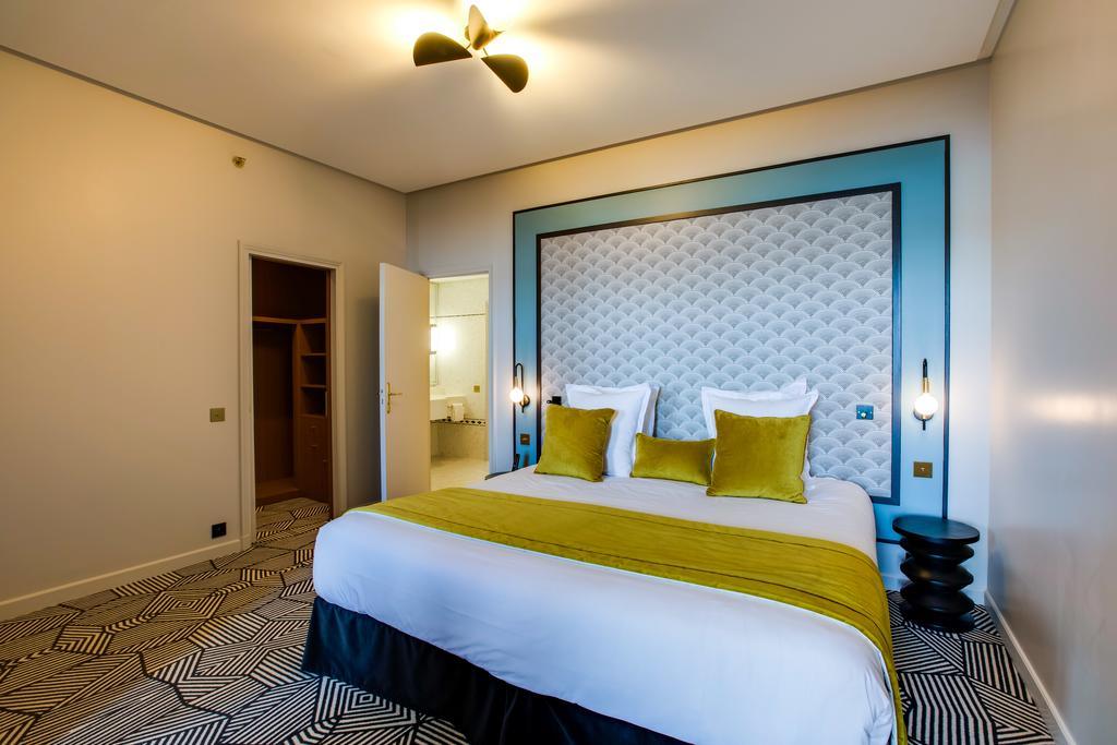 palace-de-menthon-annecy-1lieu1salle-chambre1.jpg