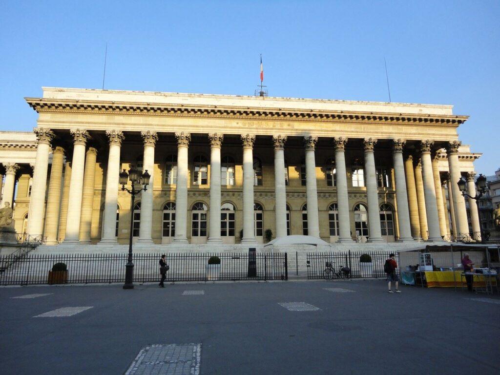 palais-brongniart-1lieu1salle-seminaire-facade.jpg