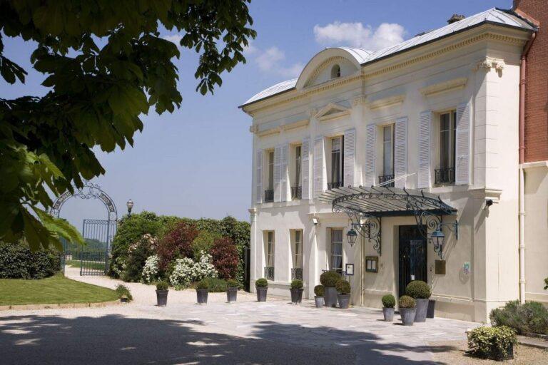 pavillon-henri-IV-1lieu1salle-seminaire-facade.jpg