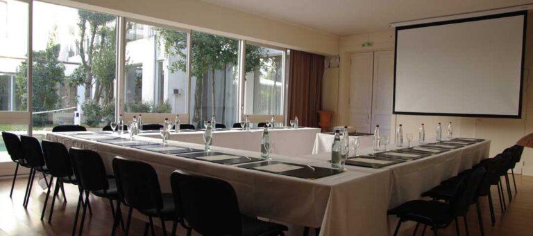 residence-de-france-1lieu1salle-hotel-restaurant-salle-de-conference.jpg