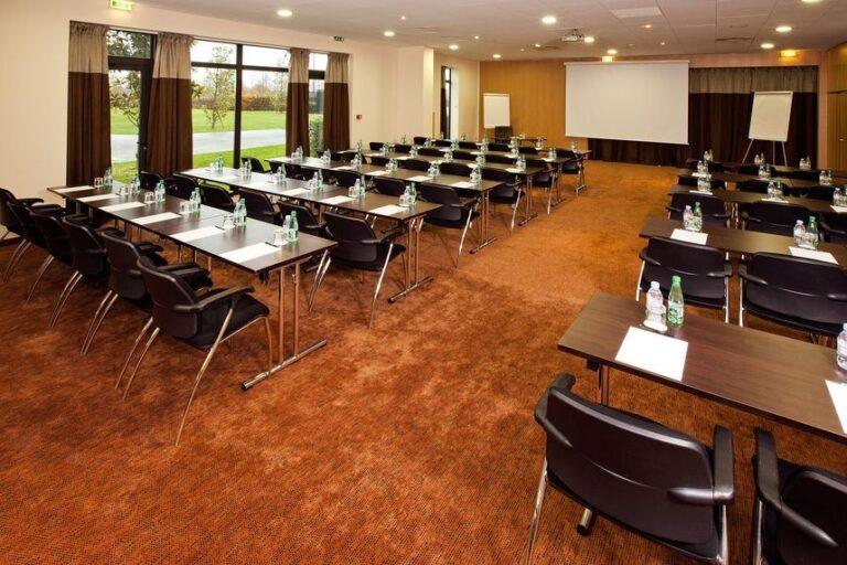 residhome-suites-senart-1lieu1salle-congres.jpg