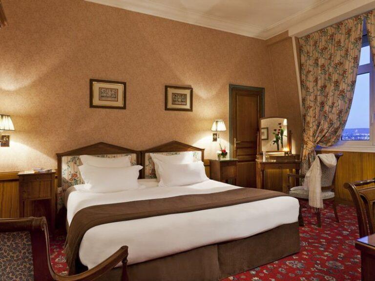 royal-barriere-1lieu1salle-convention-chambre.jpg