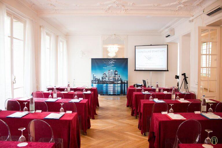salons-hoche-1lieu1salle-salle-conferences.jpg