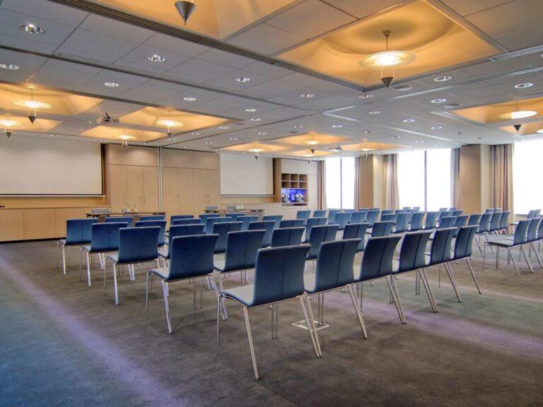 sofitel-strasbourg-grande-ile-1lieu1salle-salle-conference.jpg