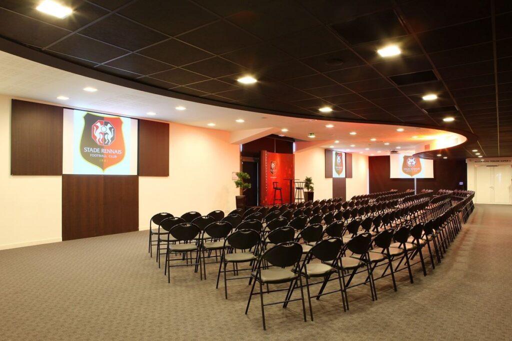 stade-rennais-1lieu1salle-salle-de-reunion.jpg