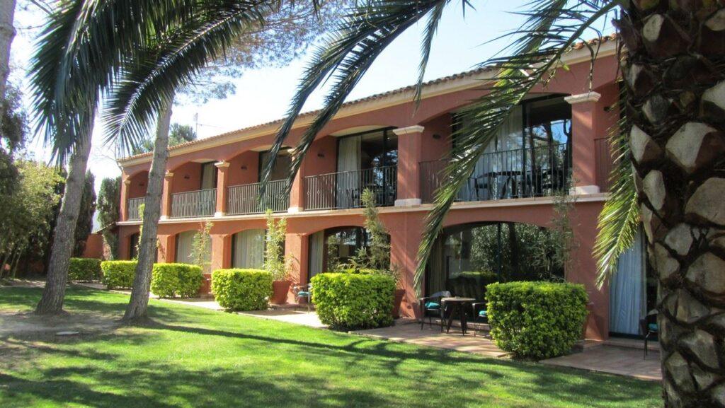 villa-duflot-1lieu1salle-hotel-restaurant-congres-facade.jpg