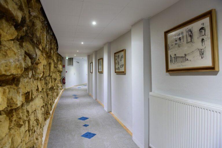 21-Couloir-Restaurant.jpg