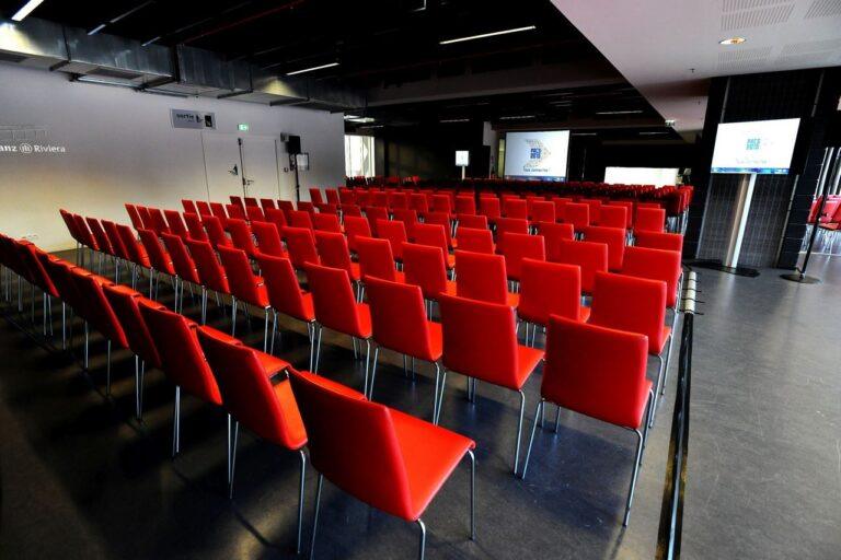 Allianz-Riviera-1lieu1salle-seminaire.jpg