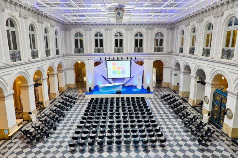 Bordeaux-Palais-de-la-Bourse-1lieu1salle-conference.jpg