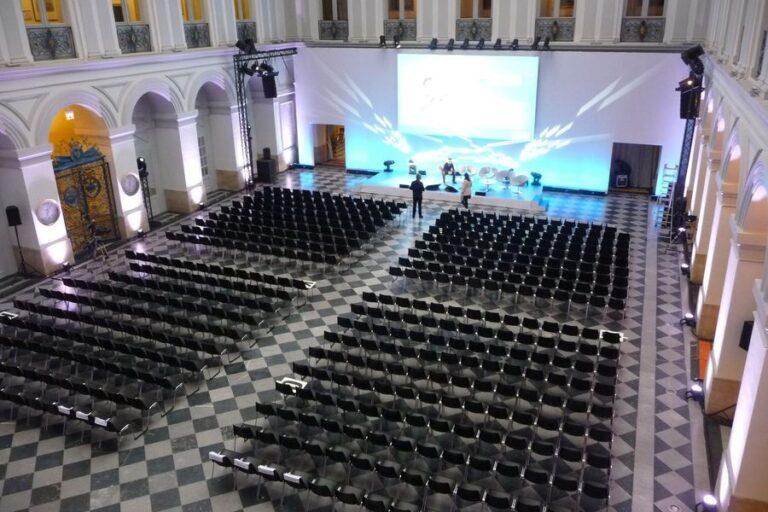 Bordeaux-Palais-de-la-Bourse-1lieu1salle-congres.jpg