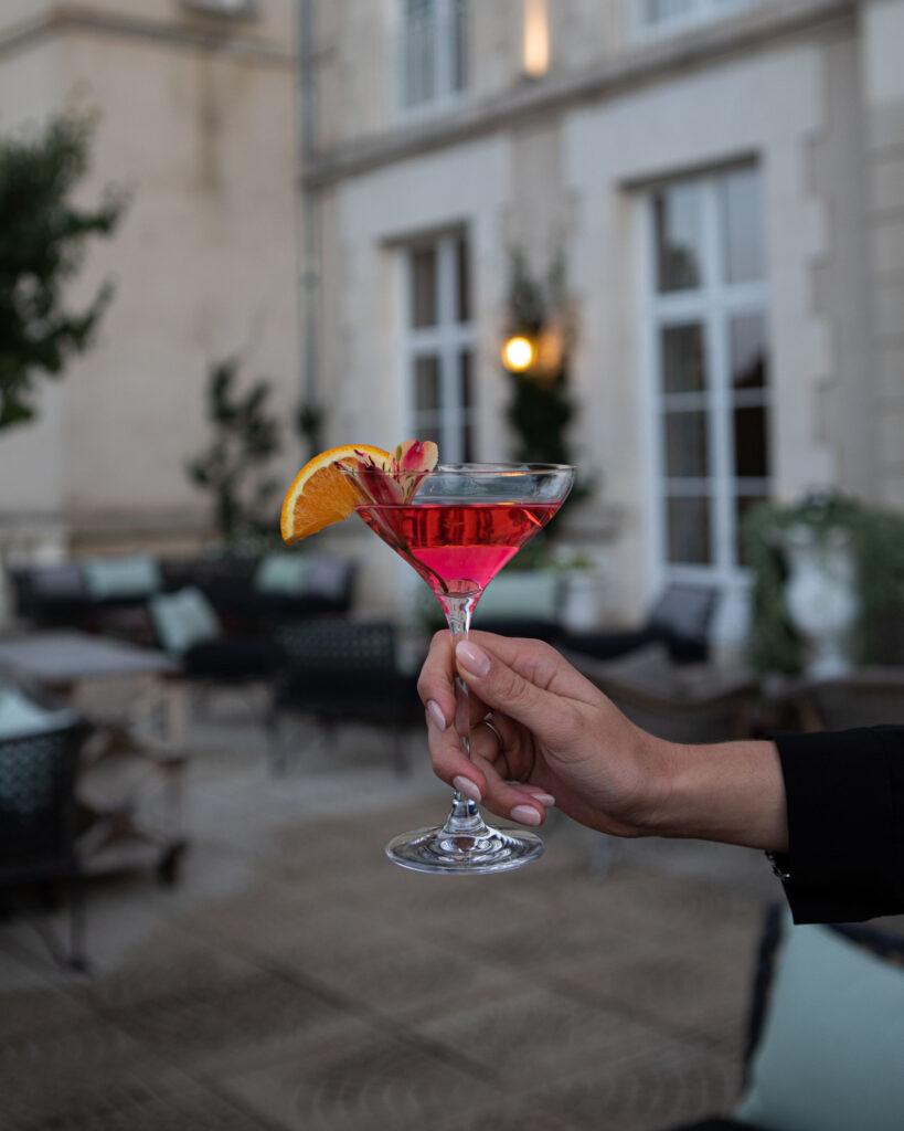 Chateau-Sainte-Sabine_Bar_3-©Kenzaephoto-scaled-1.jpg