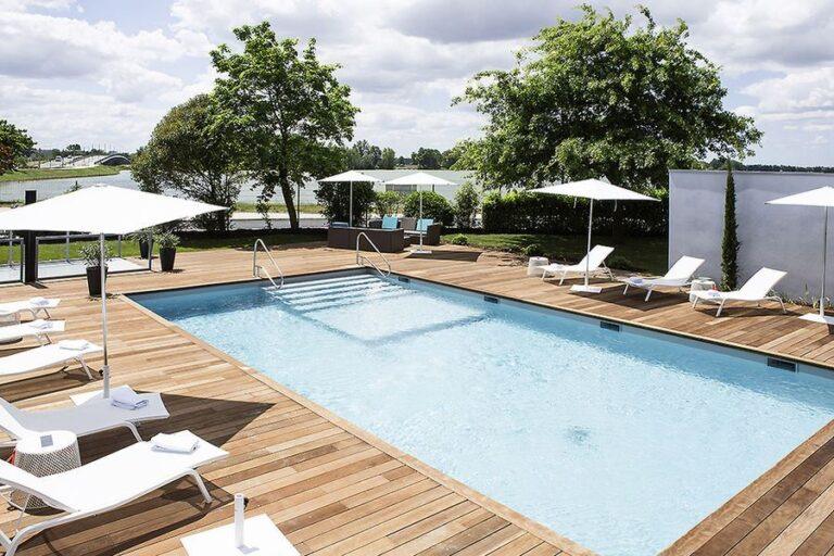 Novotel-Bordeaux-Lac-1lieu1salle-seminaire-piscine.jpg