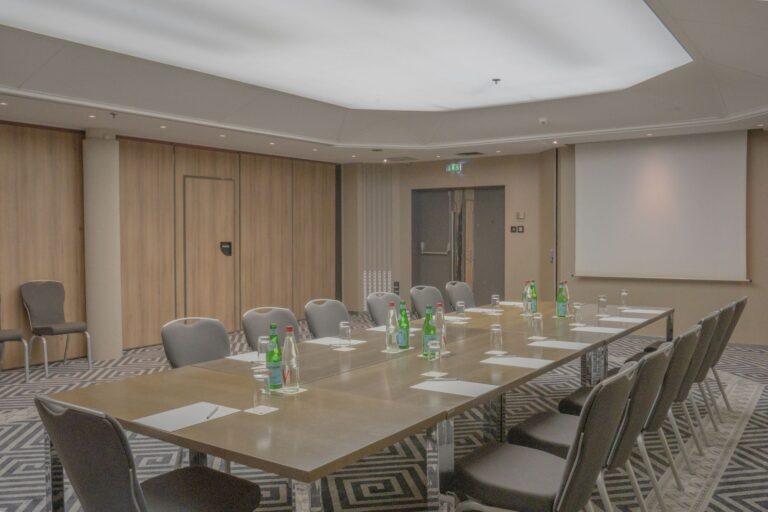 SUQUET-C-BOARDROOM-3.jpg
