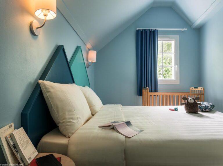 center-parcs-domaine-du-lac-ailette-1lieu1salle-chambre.jpg