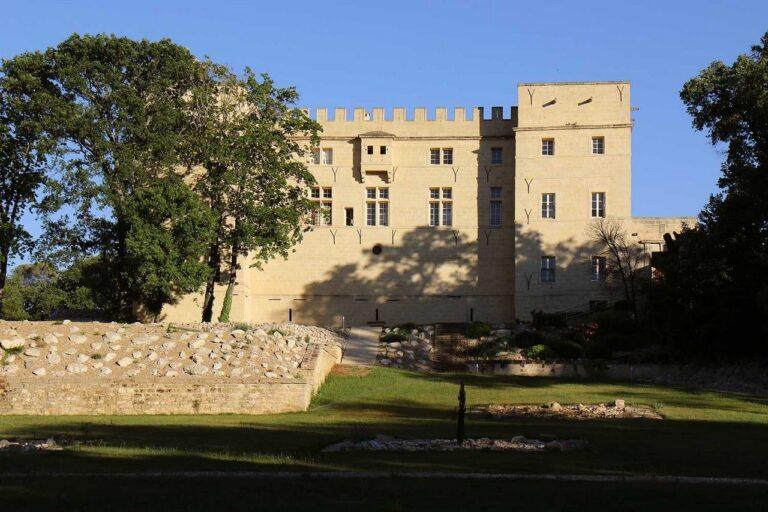 chateau_de_pondres_chambre_dhotes_hotel_restaurant_seminaire_jardin_fontaine_sommieres.jpg