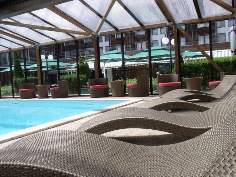 domaine-de-la-foret-d-orient-1lieu1salle-piscine-evenement.jpg