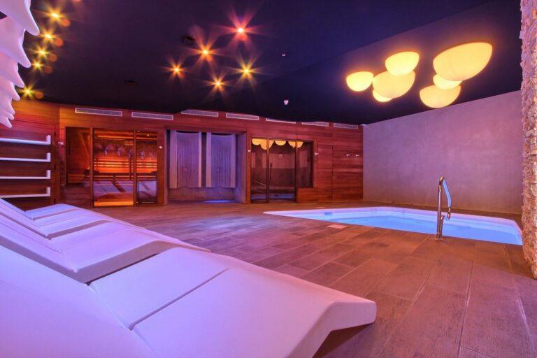 domaine-de-la-foret-d-orient-1lieu1salle-piscine-event.jpg