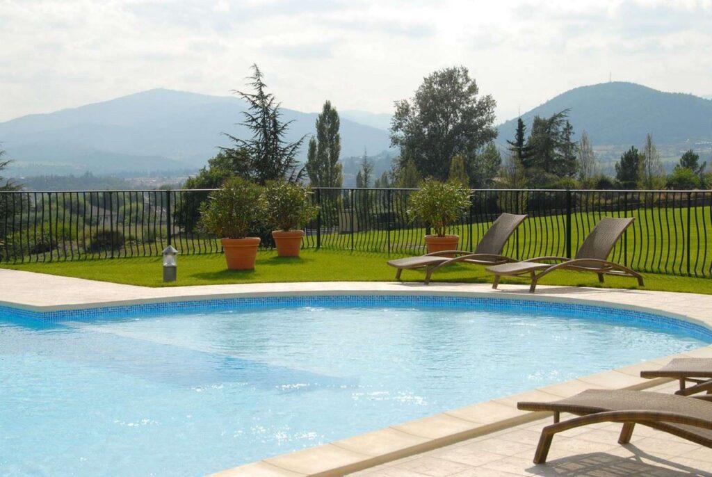 domaine-du-golf-saint-clair-1lieu1salle-convention-piscine.jpg