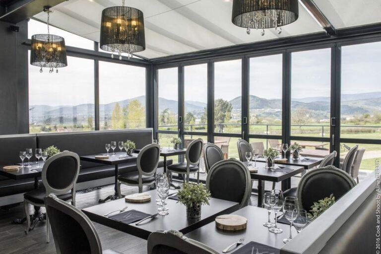 domaine-du-golf-saint-clair-1lieu1salle-restaurant.jpg