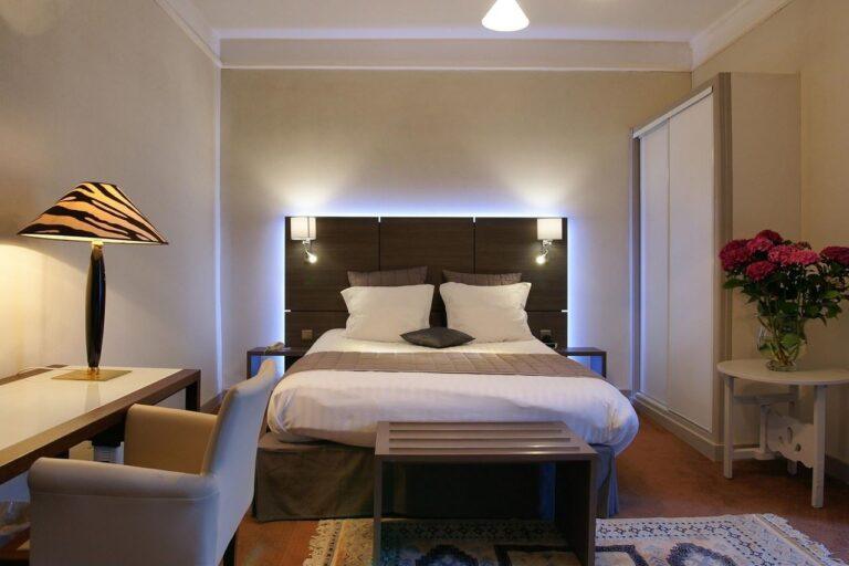 hotel-best-western-la-gentilhommiere-1lieu1salle-congres-chambre.jpg