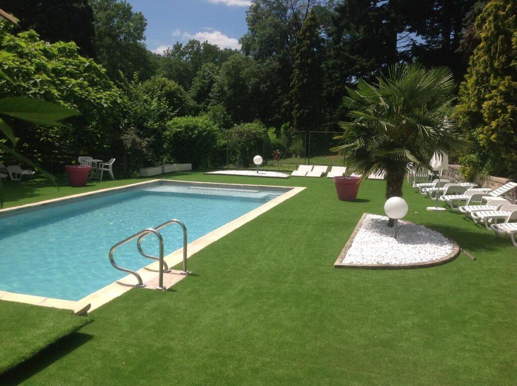 hotel-best-western-la-gentilhommiere-1lieu1salle-convention-detente-piscine.jpg