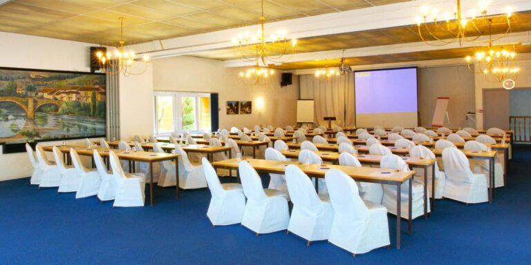 hotel-best-western-la-gentilhommiere-1lieu1salle-salle-de-reunion.jpg