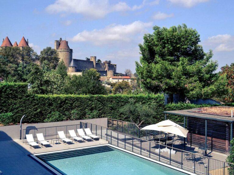 hotel-mercure-carcassonne-la-cite-1lieu1salle-evenement-piscine.jpg