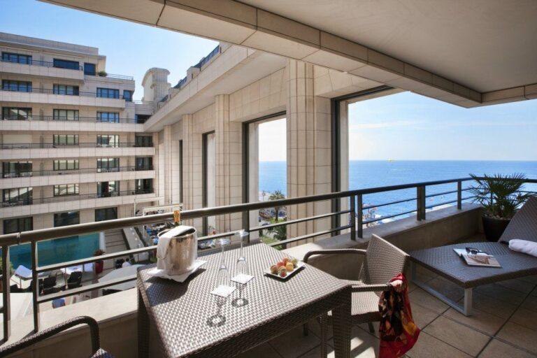 hyatt-regency-nice-palais-de-la-mediterranee-1lieu1salle-vue.jpg