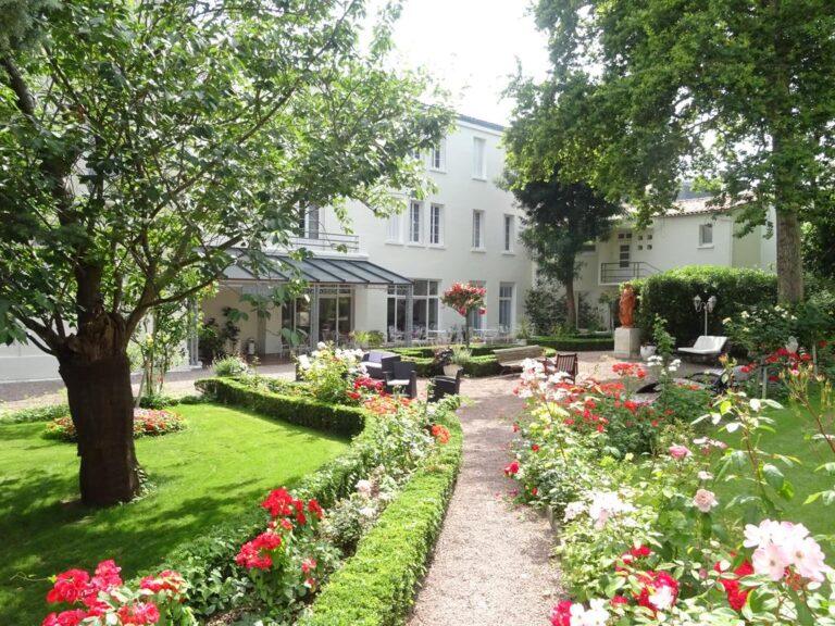 le-champlain-1lieu1salle-hotel-restaurant-conference-jardn.jpg