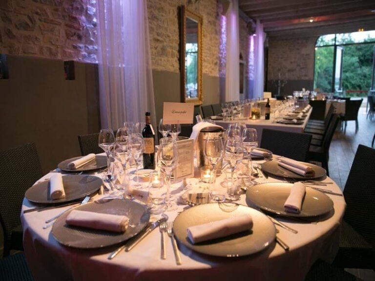 mas-merlet-1lieu1salle-seminaire-hotel-restaurant-booking.jpg