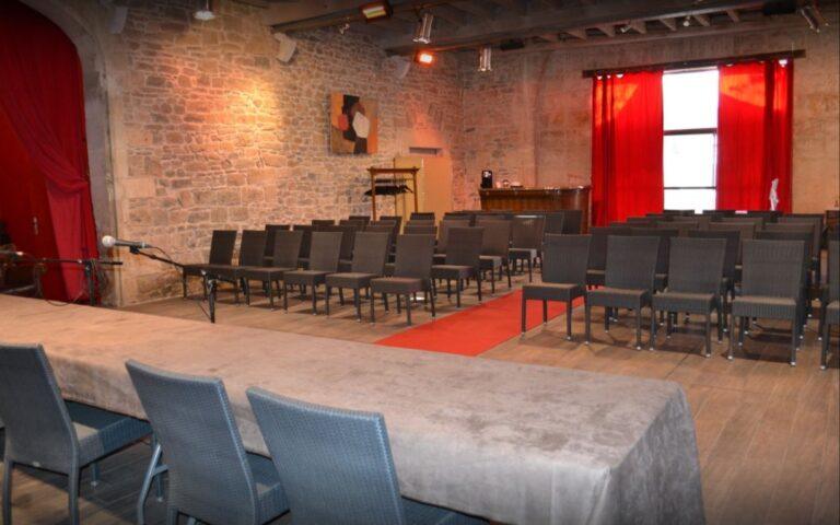 mas-merlet-1lieu1salle-seminaire-hotel-restaurant-reunion-booking-events.jpg