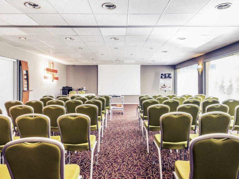 mercure-bourg-en-bresse-1lieu1salle-conference.jpg