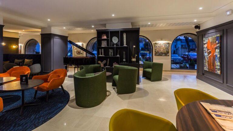 mercure-bourges-hotel-de-bourbon-1lieu1salle-convention-detente.jpg