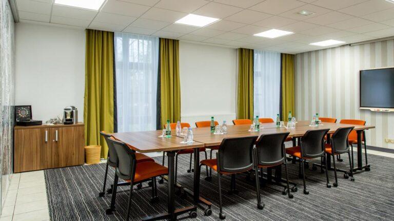 mercure-bourges-hotel-de-bourbon-1lieu1salle-salle-seminaire.jpg