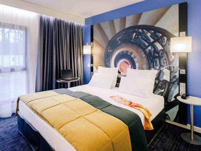 mercure-bourges-hotel-de-bourbon-1lieu1salle-seminaire-chambre.jpg