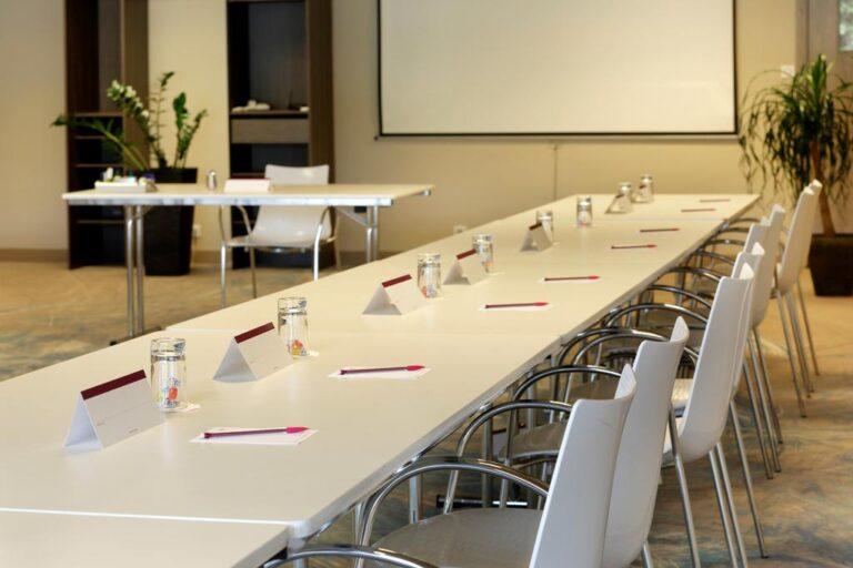 mercure-brive-1lieu1salle-hotel-restaurant-salle-de-conference.jpg