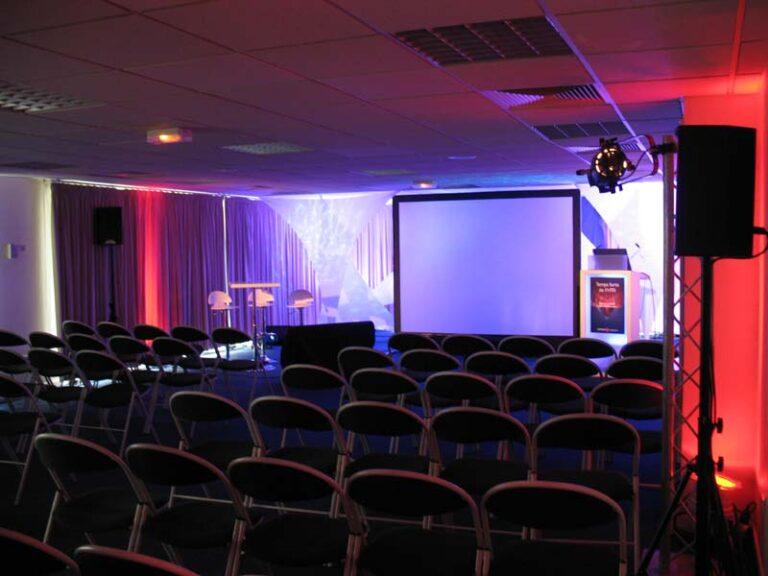 vichy-spa-hotel-les-celestins-1lieu1salle-conference.jpg
