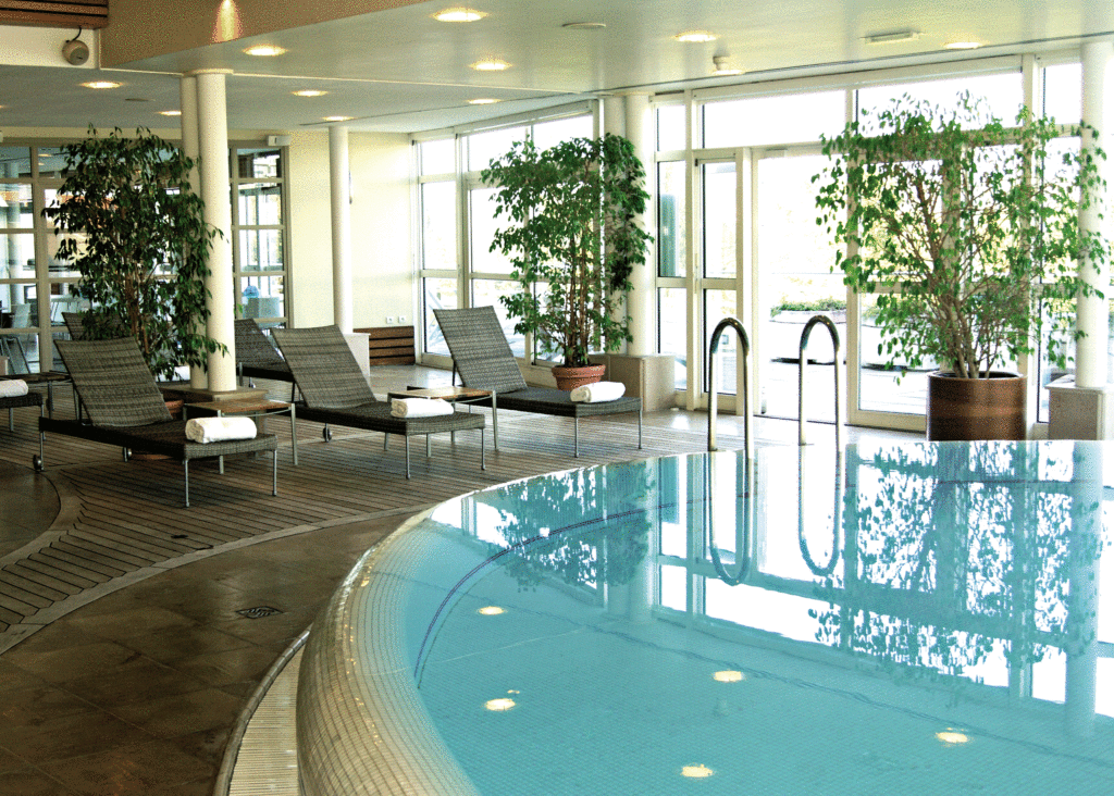 vichy-spa-hotel-les-celestins-1lieu1salle-spa.gif