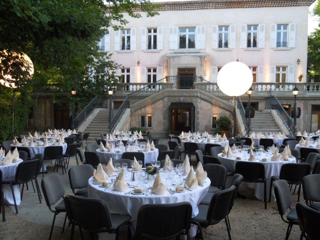 village-le-rouret-ardeche-1lieu1salle-restaurant.jpg