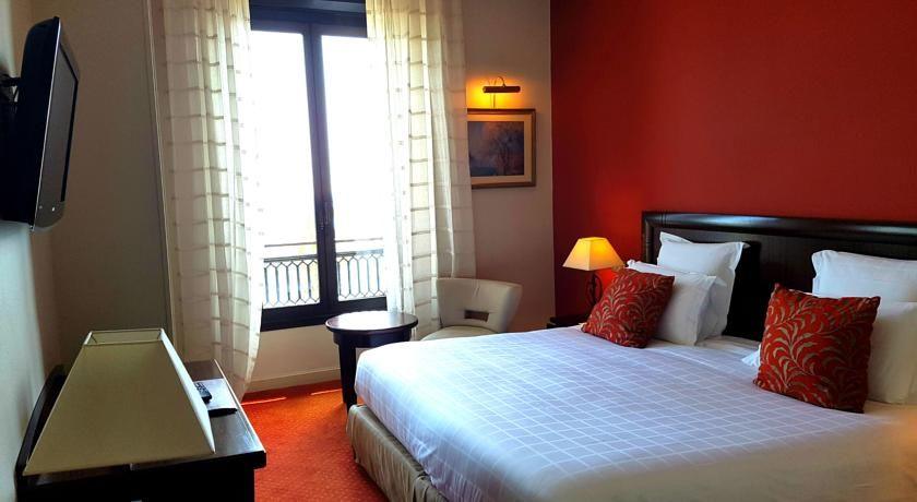 westminster-hotel-spa-nice-1lieu1salle-conventions-chambre.jpg