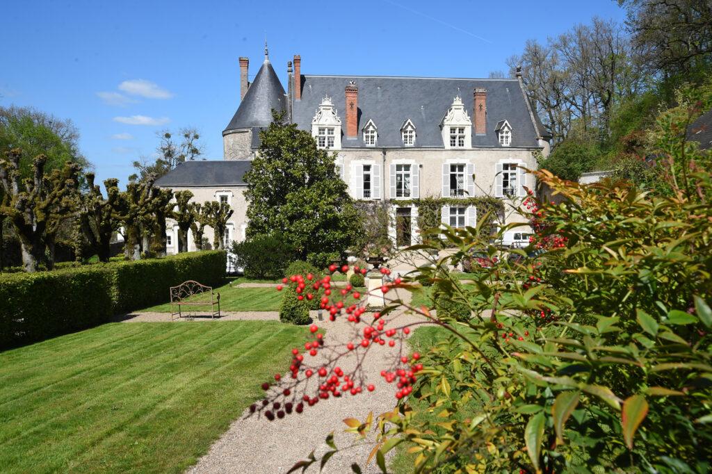 CHATEAU-COTE-COUR-scaled-1.jpg