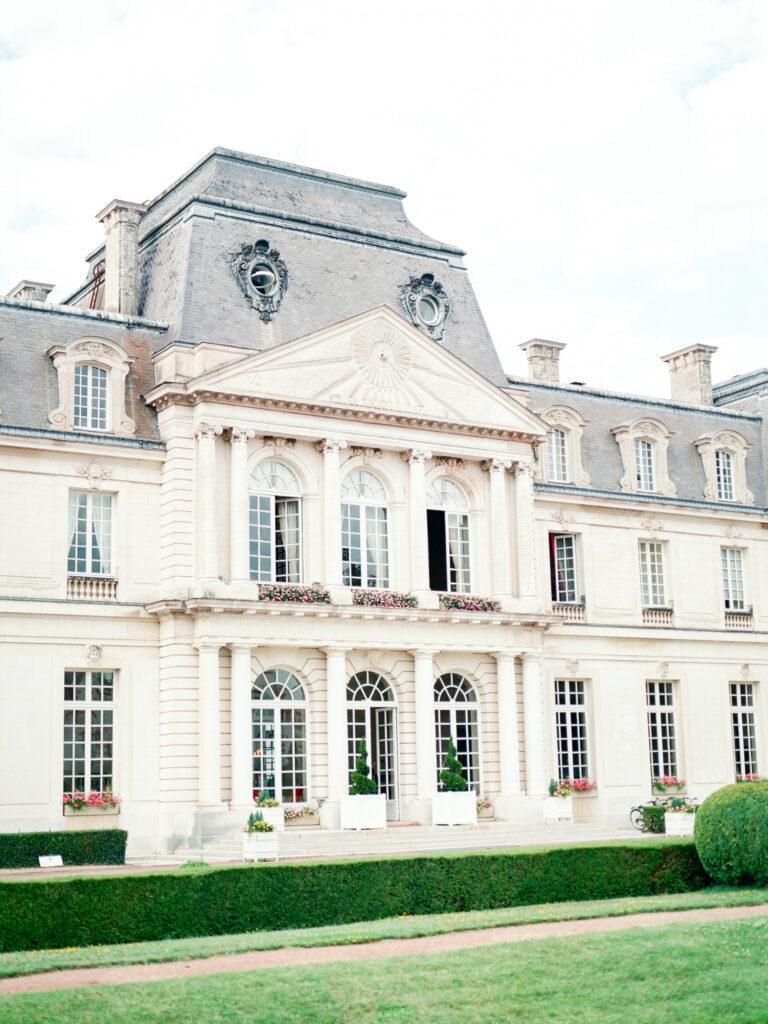 Chateau-dArtigny-exterieurs-®Thomas-Lepaon-2-scaled-1.jpg