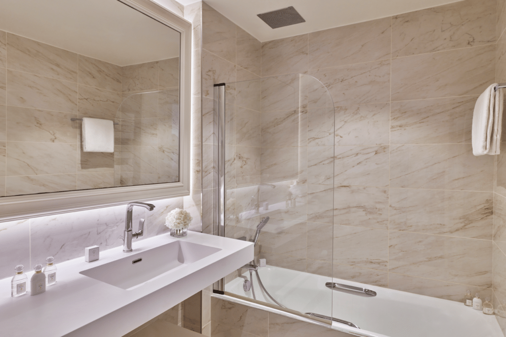 chambre-deluxe-hermitage_338_0697-r.png