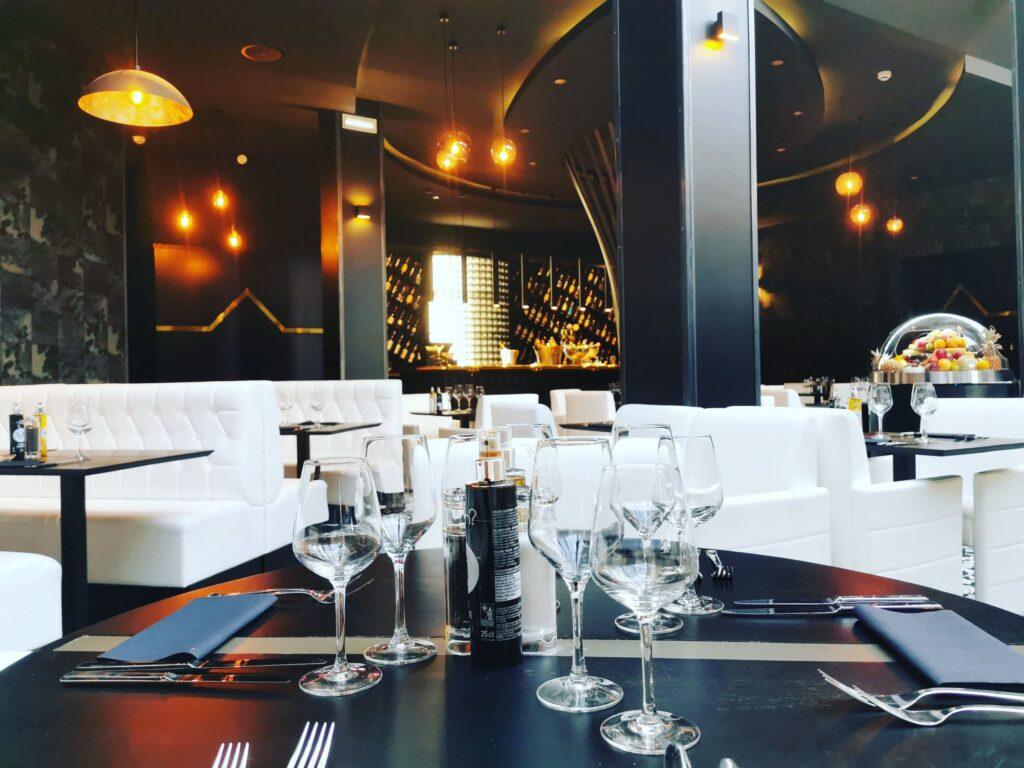 restaurant2-scaled-1.jpg