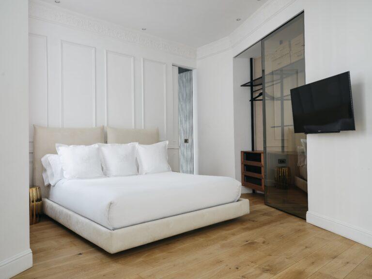 AK_PARAB_Guestroom_Deluxe003-min.jpg