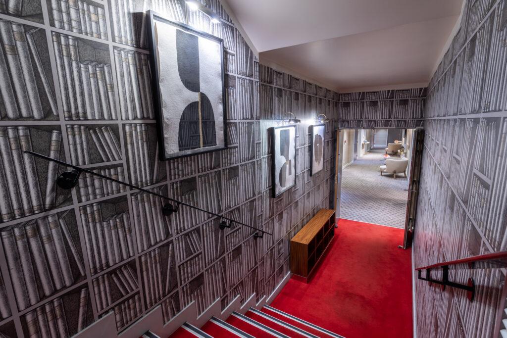 MD-InterContinental-Paris-Champs-Elysees-Couloir-Seminaire.1-scaled-1.jpg