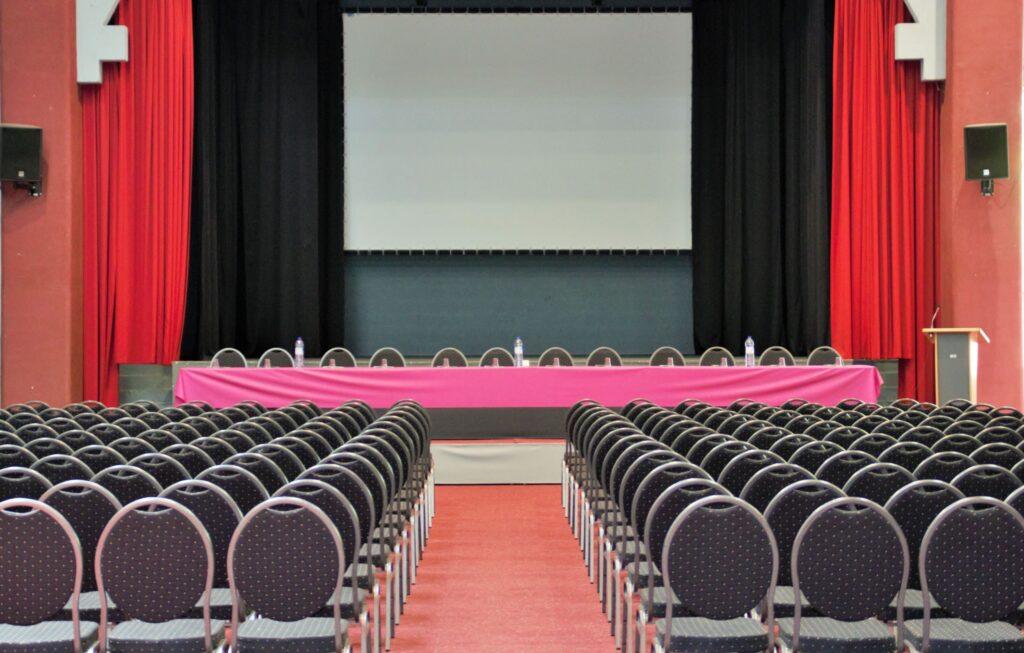 SALLE-CONGRES-2-scaled-1.jpg